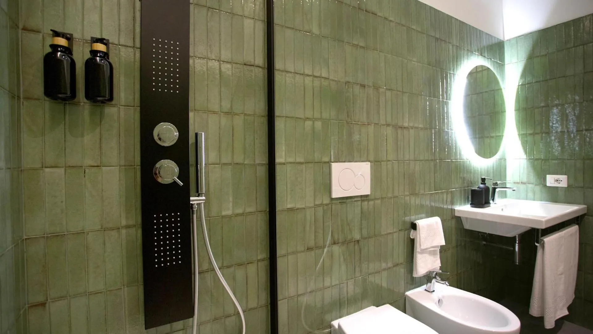 Re Di Roma Luxury Suite