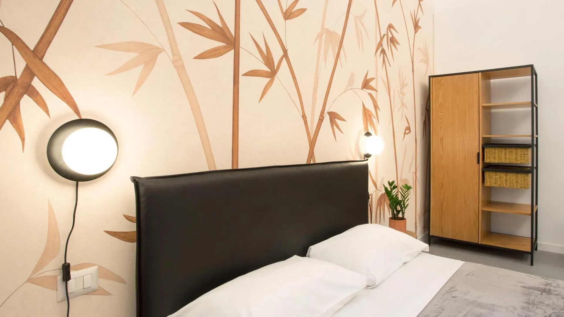 Re Di Roma Luxury Suite